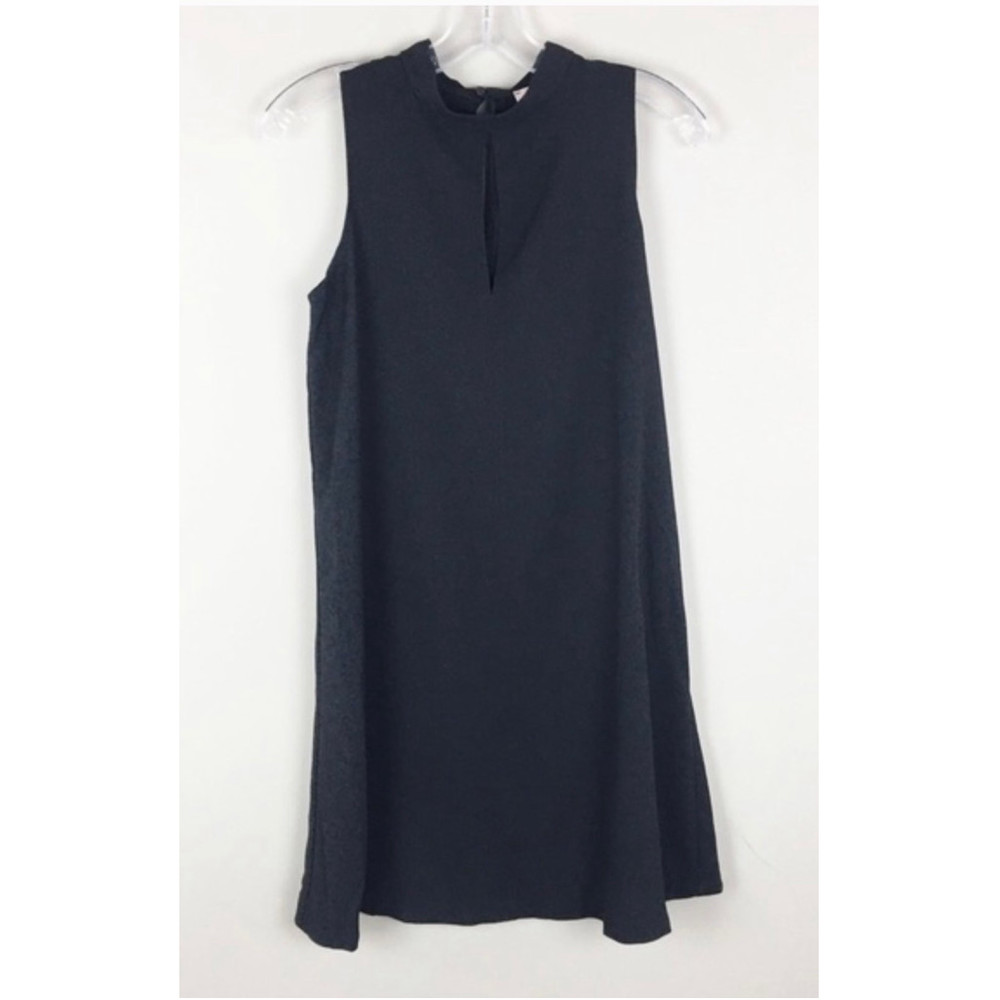 LOVE…ADY BLACK SLEEVELESS KEYHOLE DRESS
